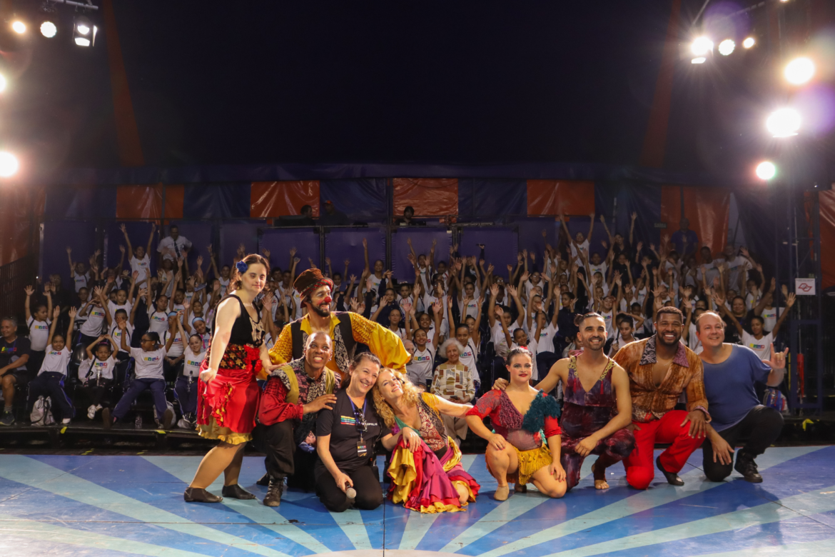 Ballet Paraisópolis visita Cia. Circodança Suzie Bianchi no espetáculo “Vida de Circo”