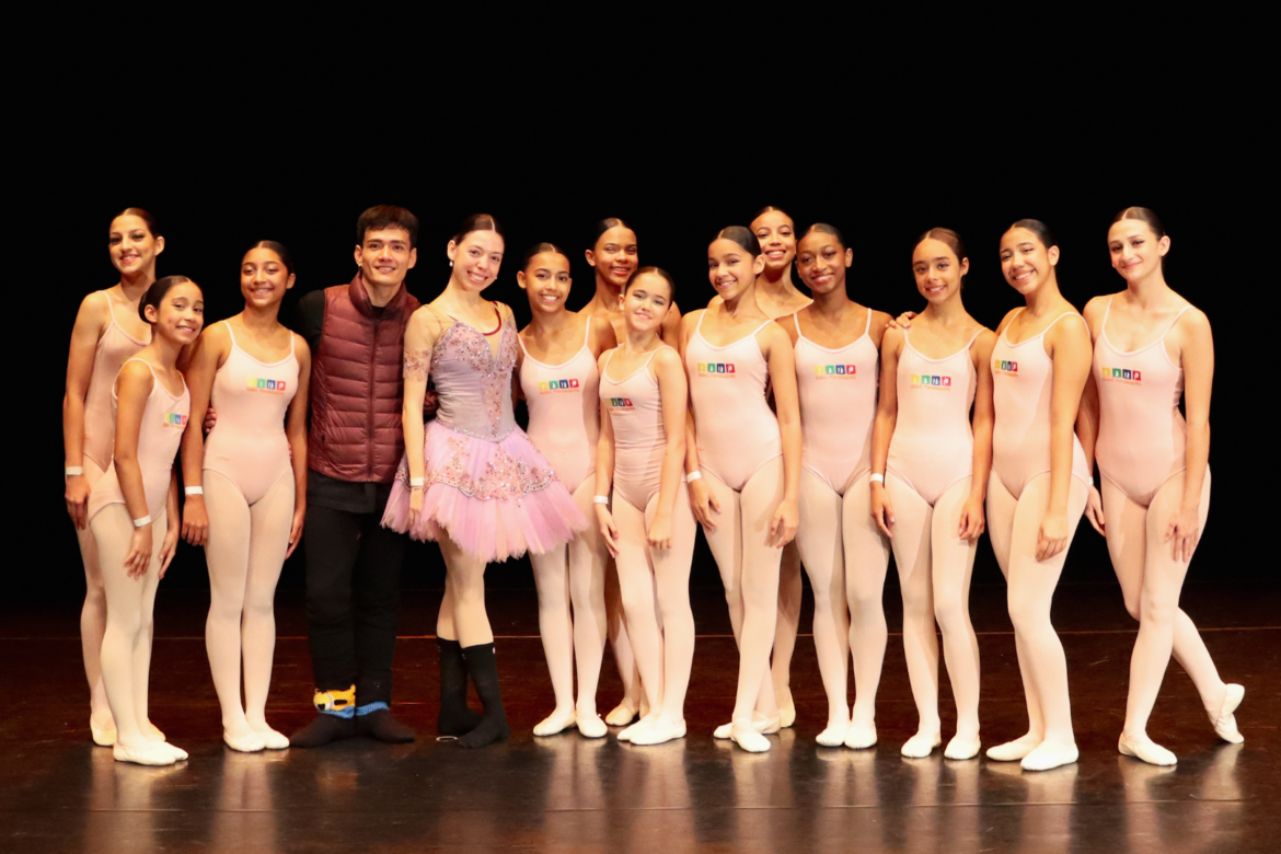 Grupo Infantil Ballet Paraisópolis Conhecem Yoshi Suzuki e Carolina Pegurelli