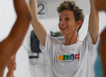 Patricia Friza e Thiago Bordin ministram aula para o Grupo Infantil do Ballet Paraisópolis